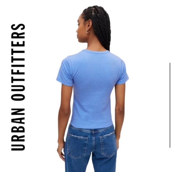 UO Graphic T shirt - Picture 7 of 7